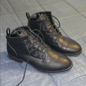 American eagle by Payless ankle height boots.